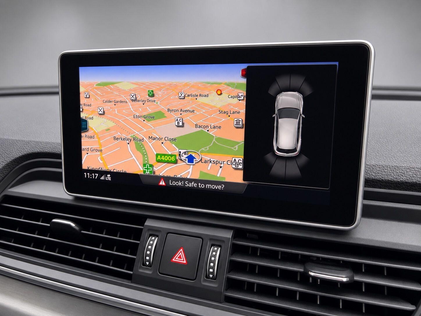 Audi SQ5 view 24