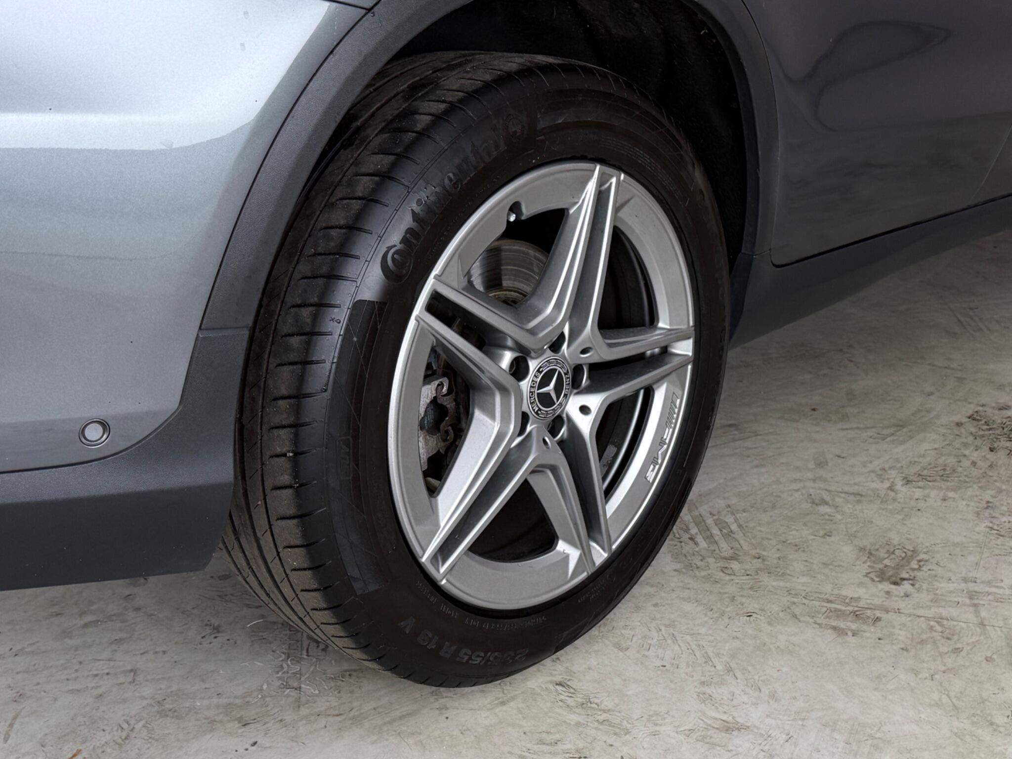Mercedes-Benz GLC view 9