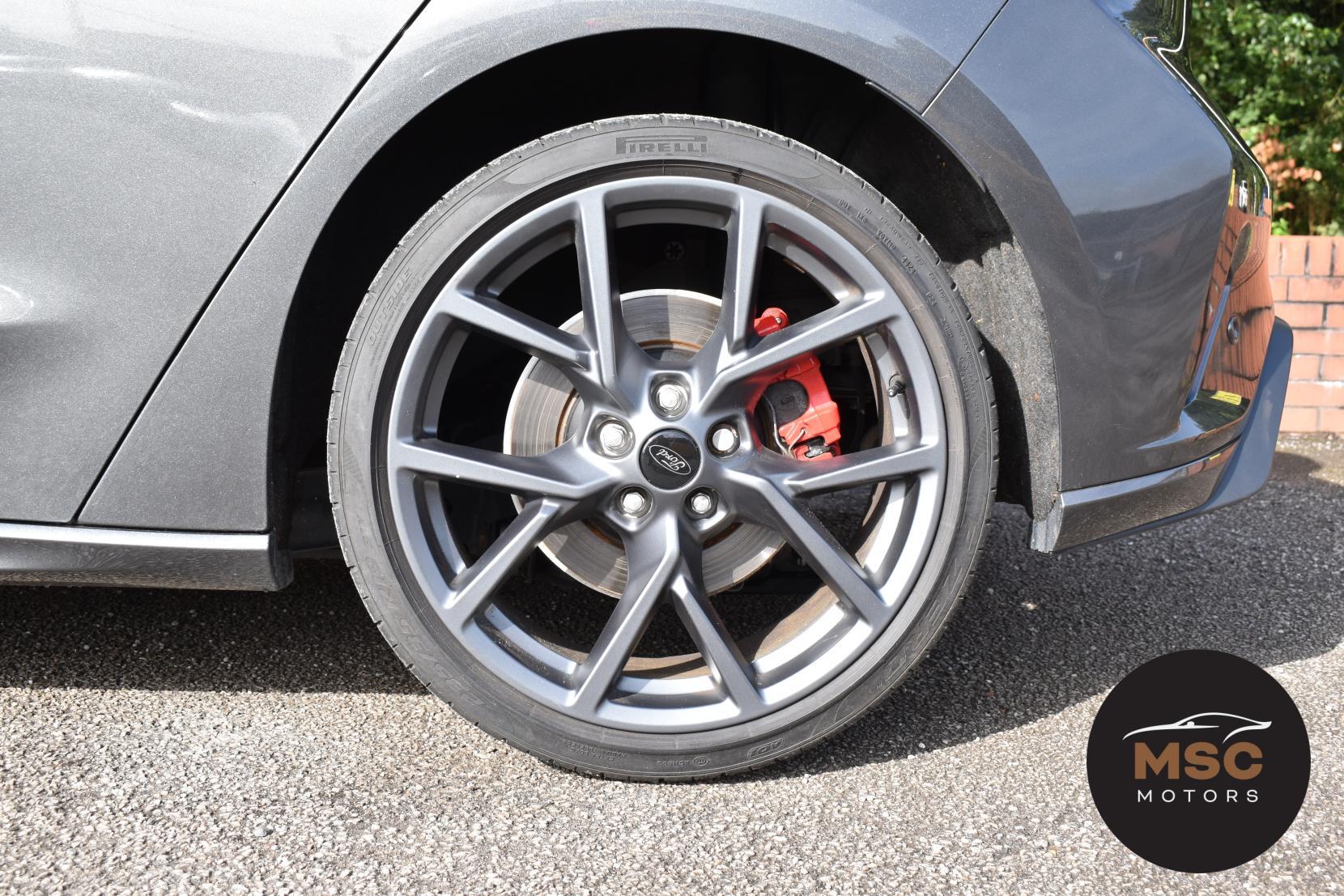 Ford Focus view 33