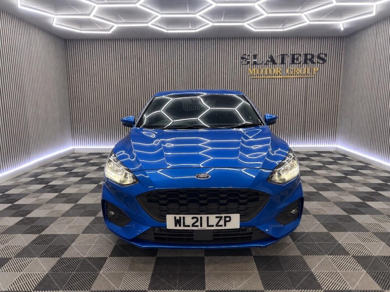 Ford Focus view 2