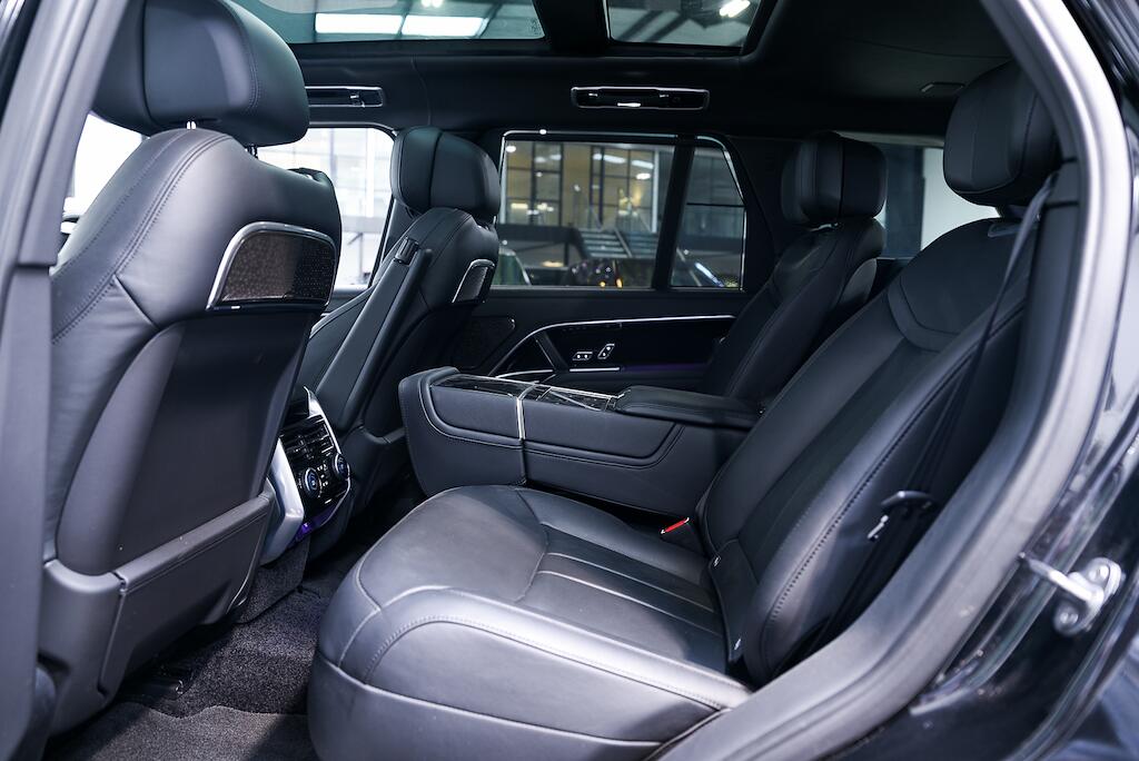 Land Rover Range Rover view 15