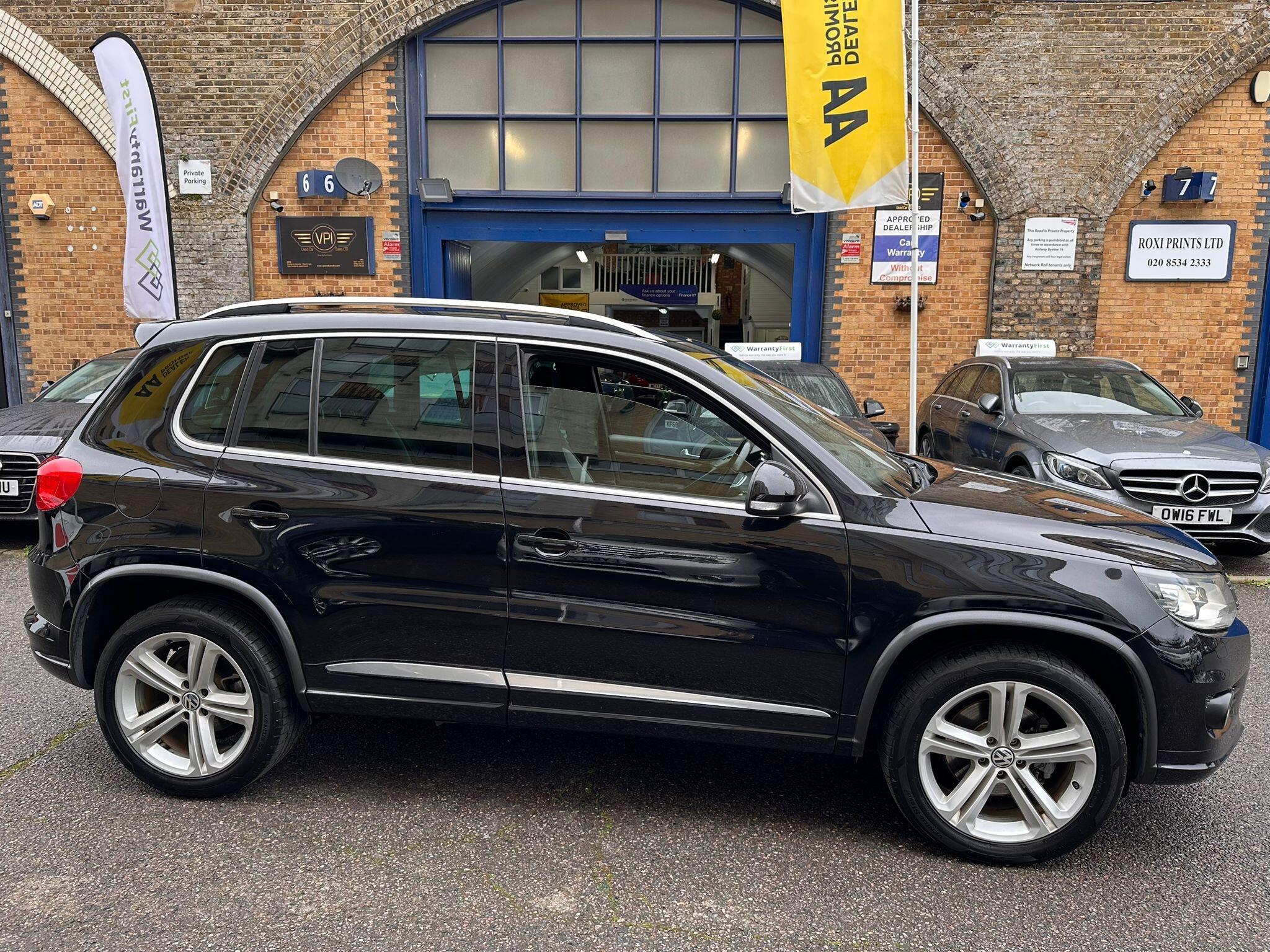 Volkswagen Tiguan view 11
