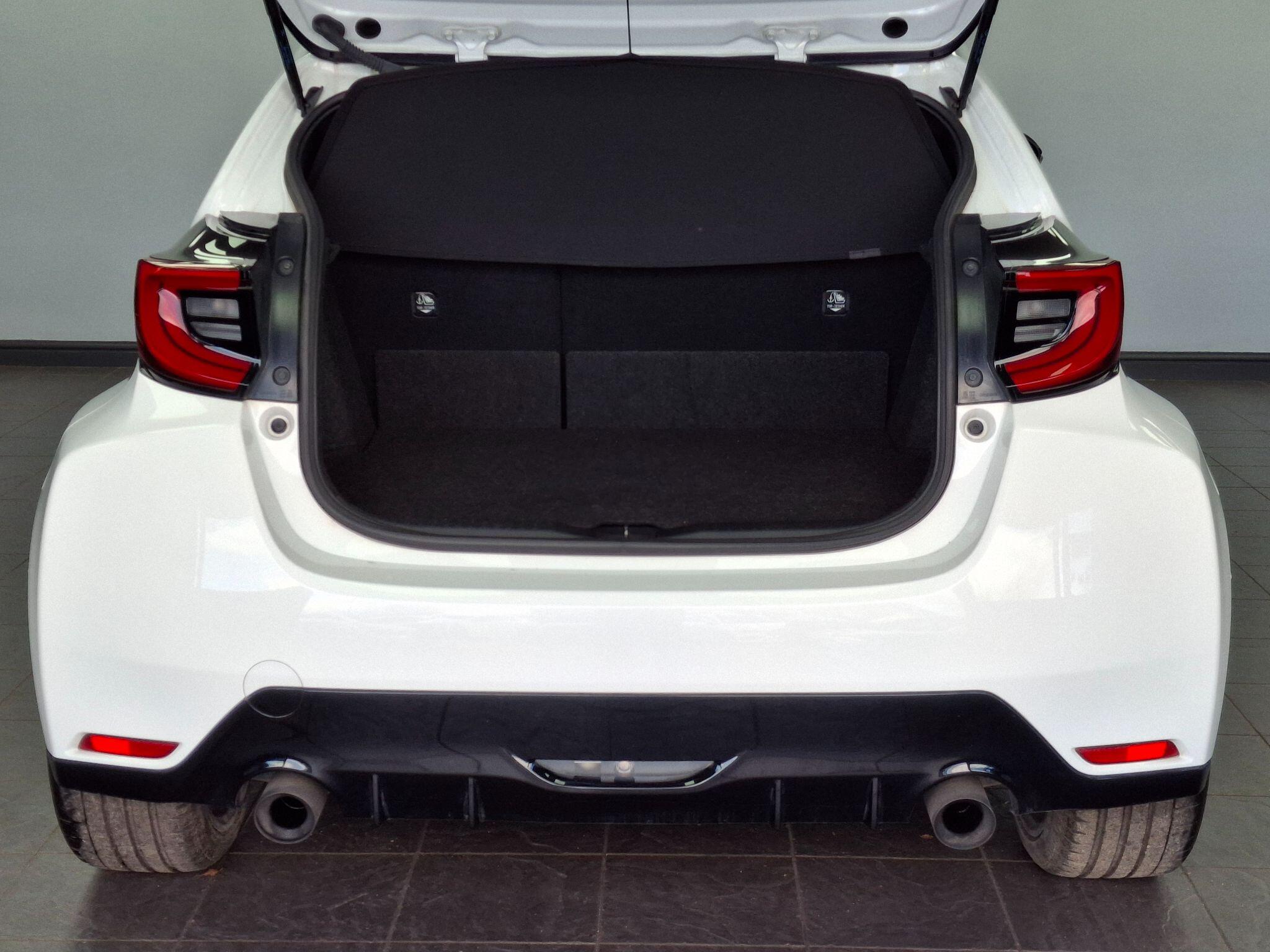 Toyota Yaris view 63