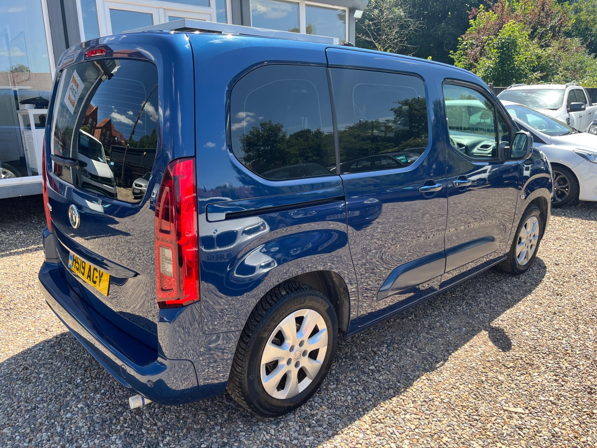 Vauxhall Combo Life view 4