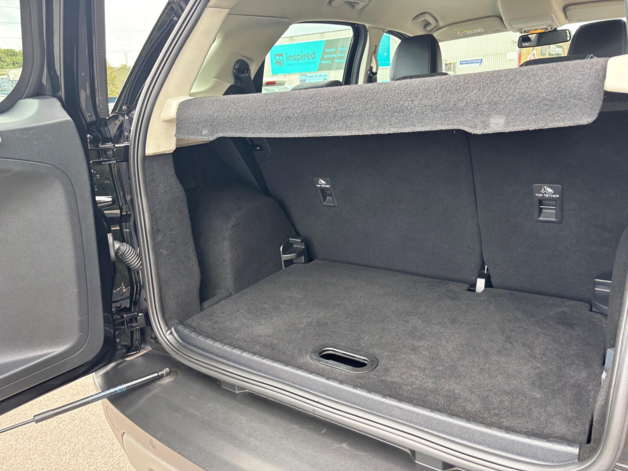 Ford Ecosport view 32