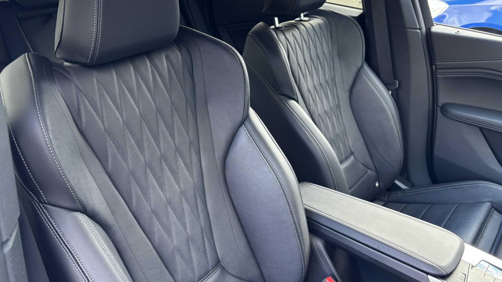 BMW 2 Series view 12