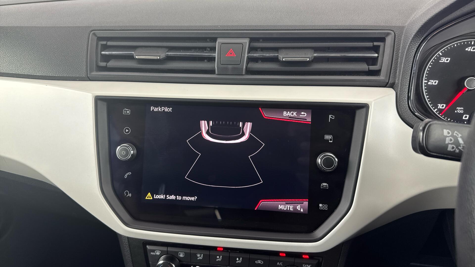 Seat Arona view 33