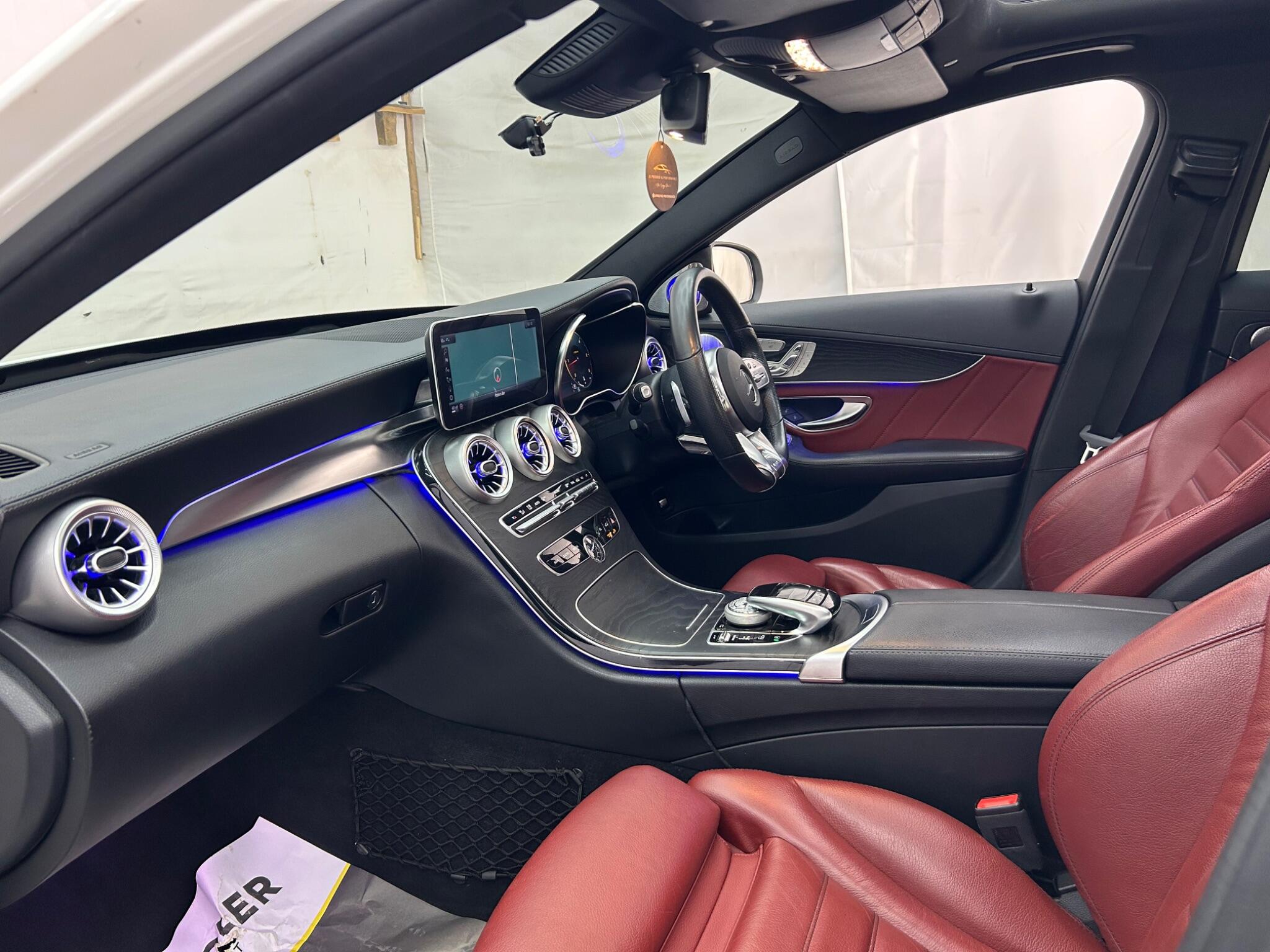 Mercedes-Benz C-Class view 18