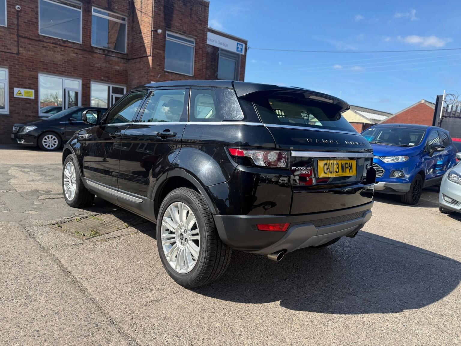 Land Rover Range Rover Evoque view 9