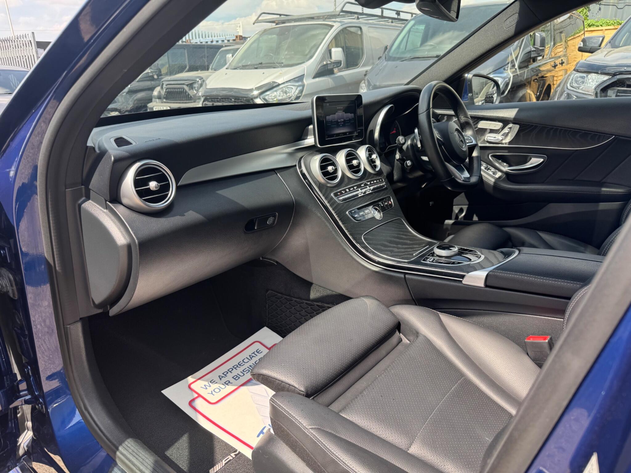 Mercedes-Benz C Class view 49