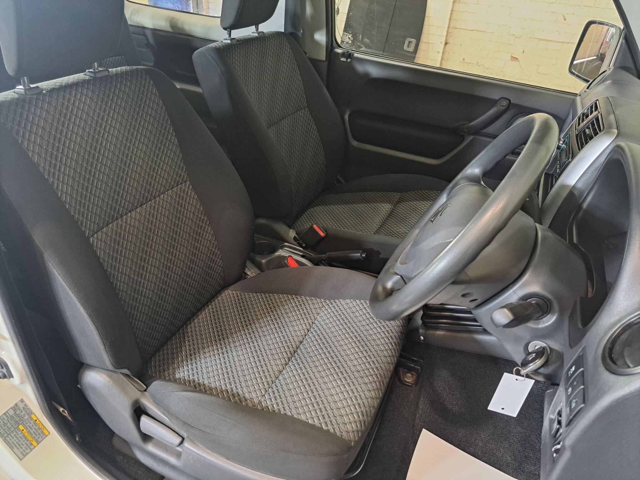 Suzuki Jimny view 14