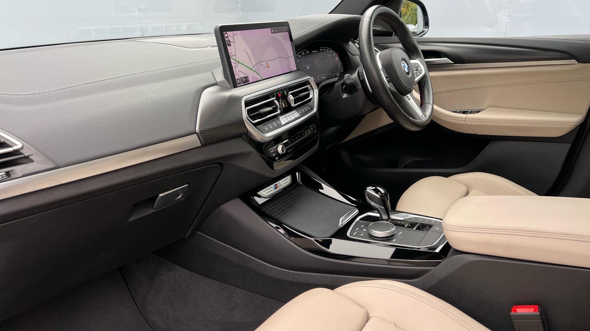 BMW X3 view 7