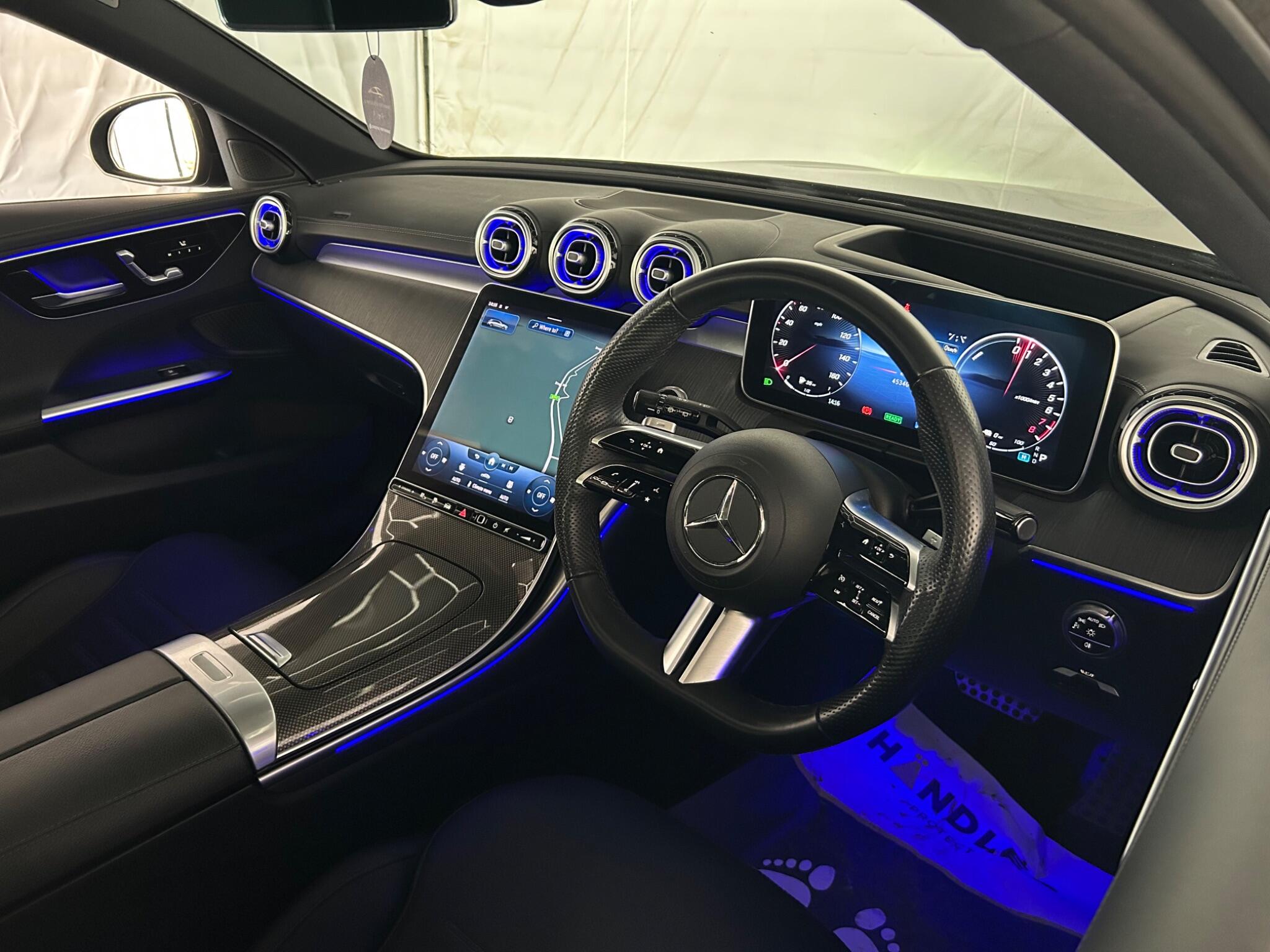 Mercedes-Benz C-Class view 18