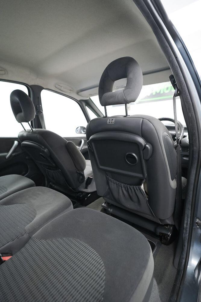 Citroen Xsara Picasso view 15