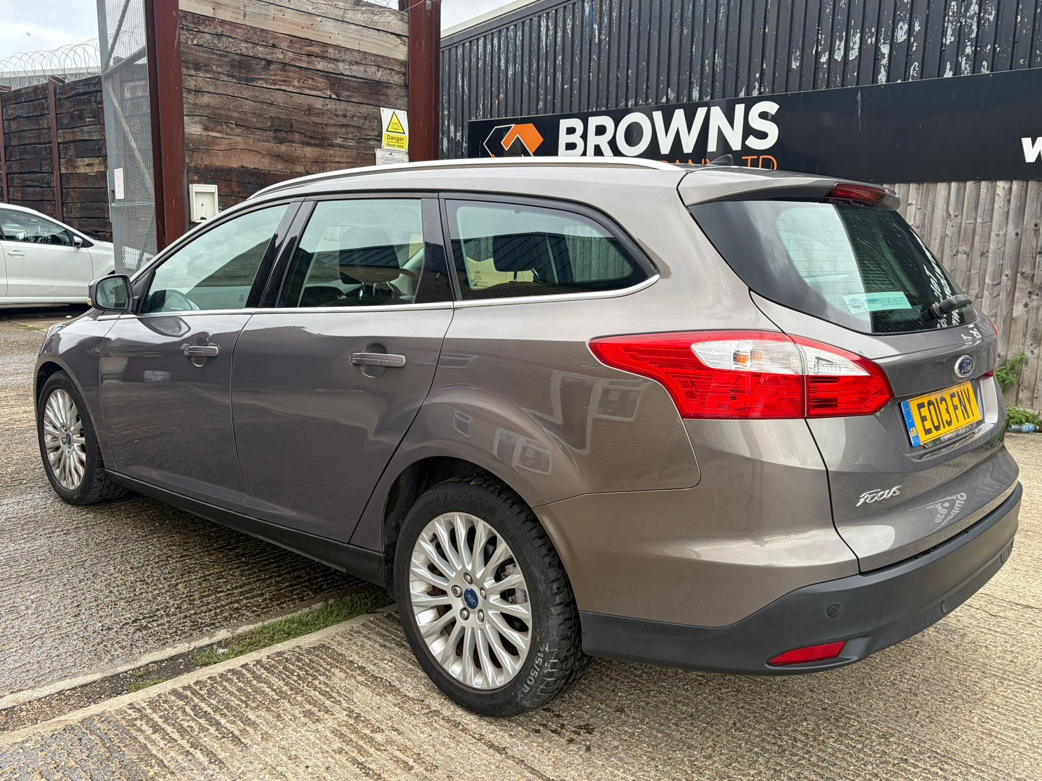 Ford Focus view 4