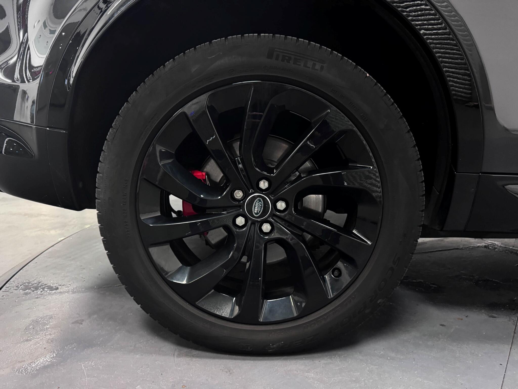 Land Rover Discovery Sport view 61