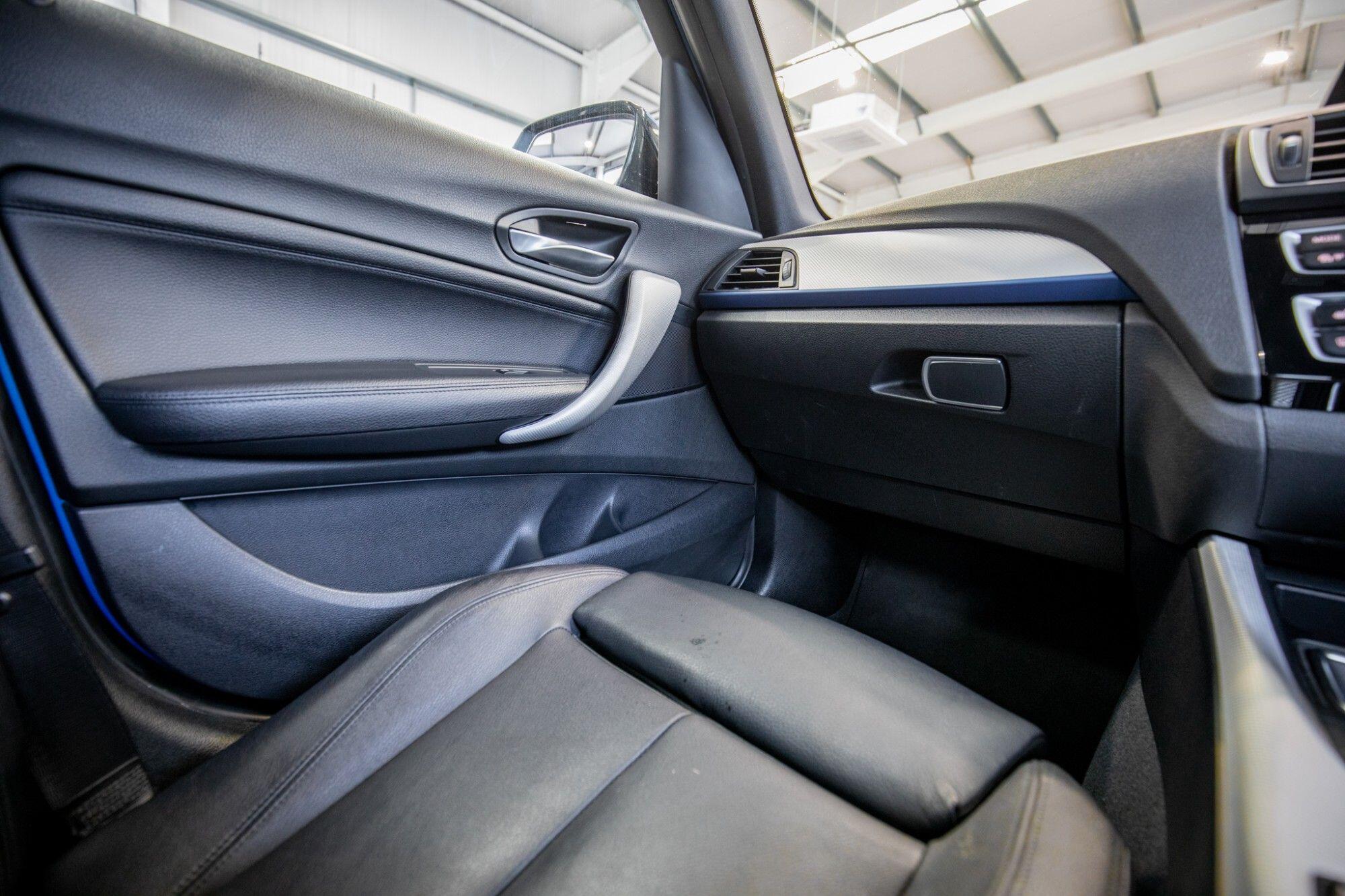 BMW 1 Series view 26