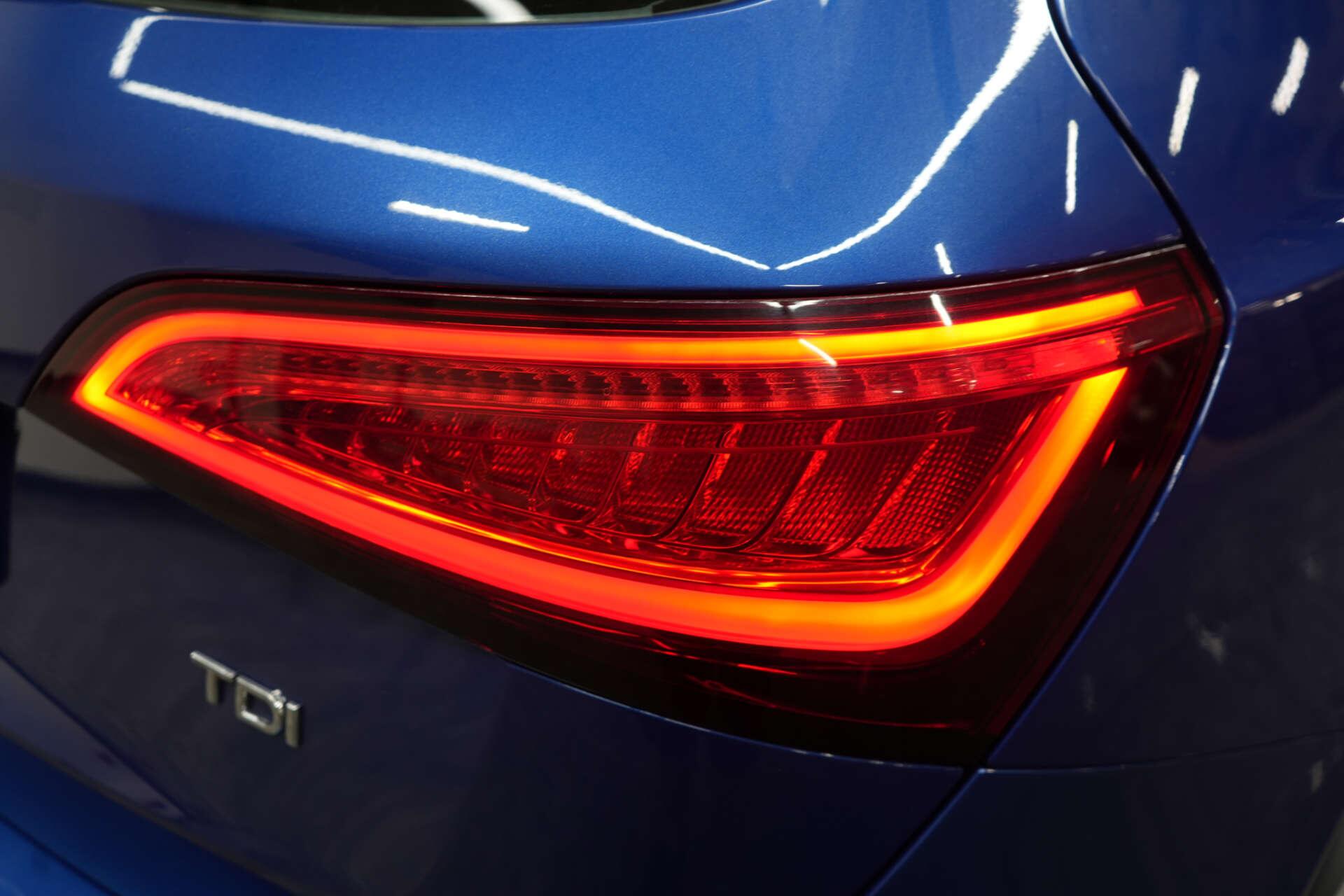 Audi SQ5 view 45