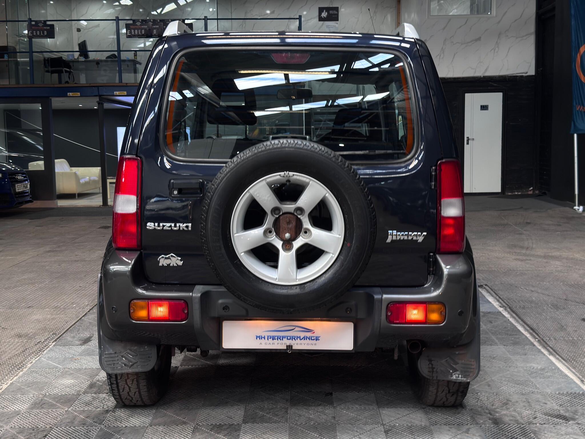 Suzuki Jimny view 4