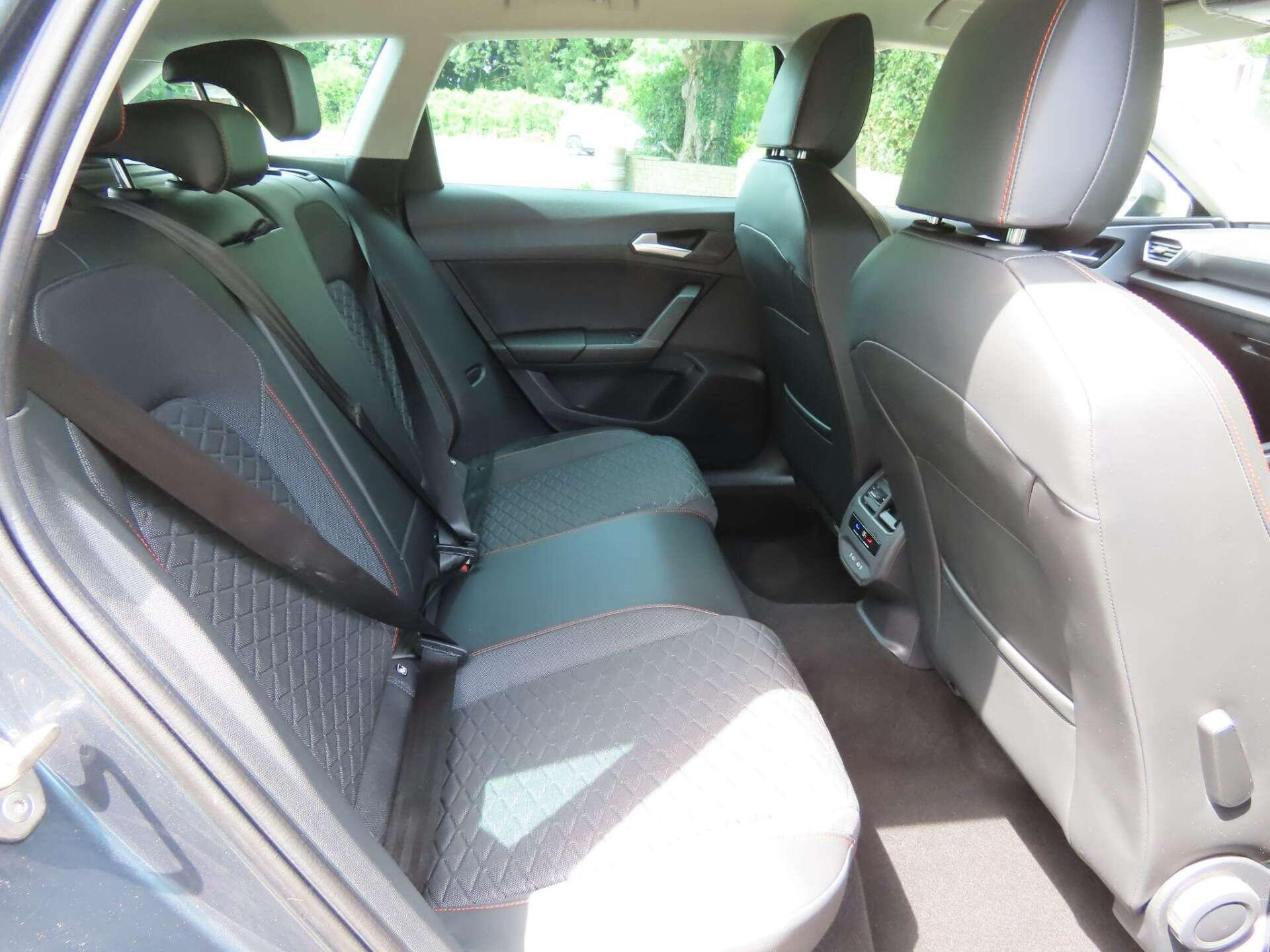 Seat Leon view 9