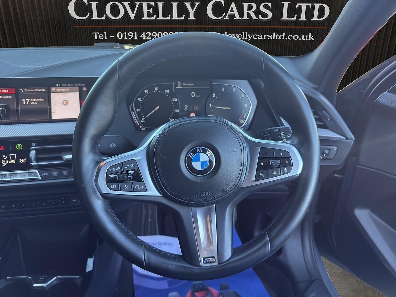BMW 1 Series view 21