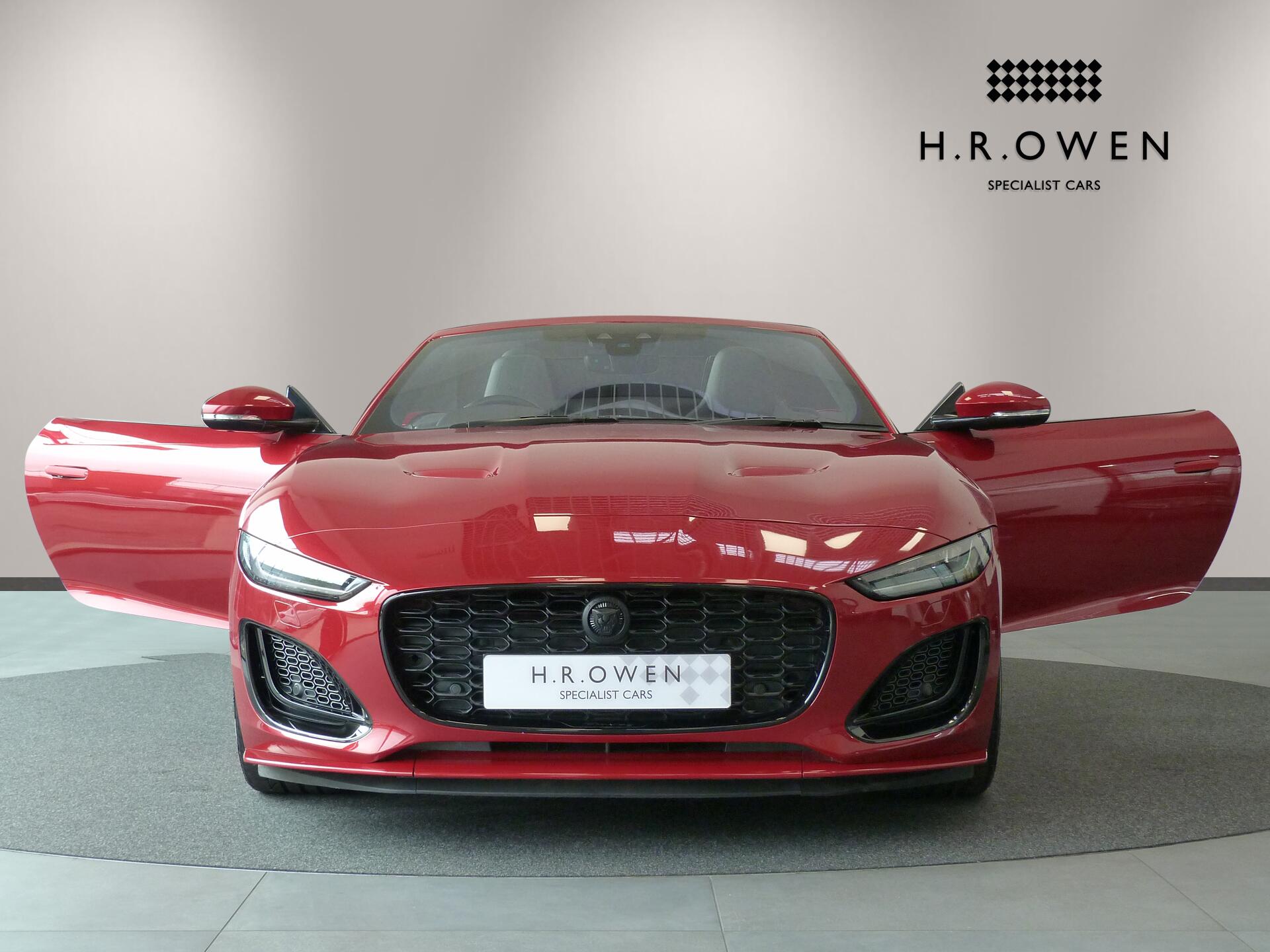 Jaguar F-Type view 10