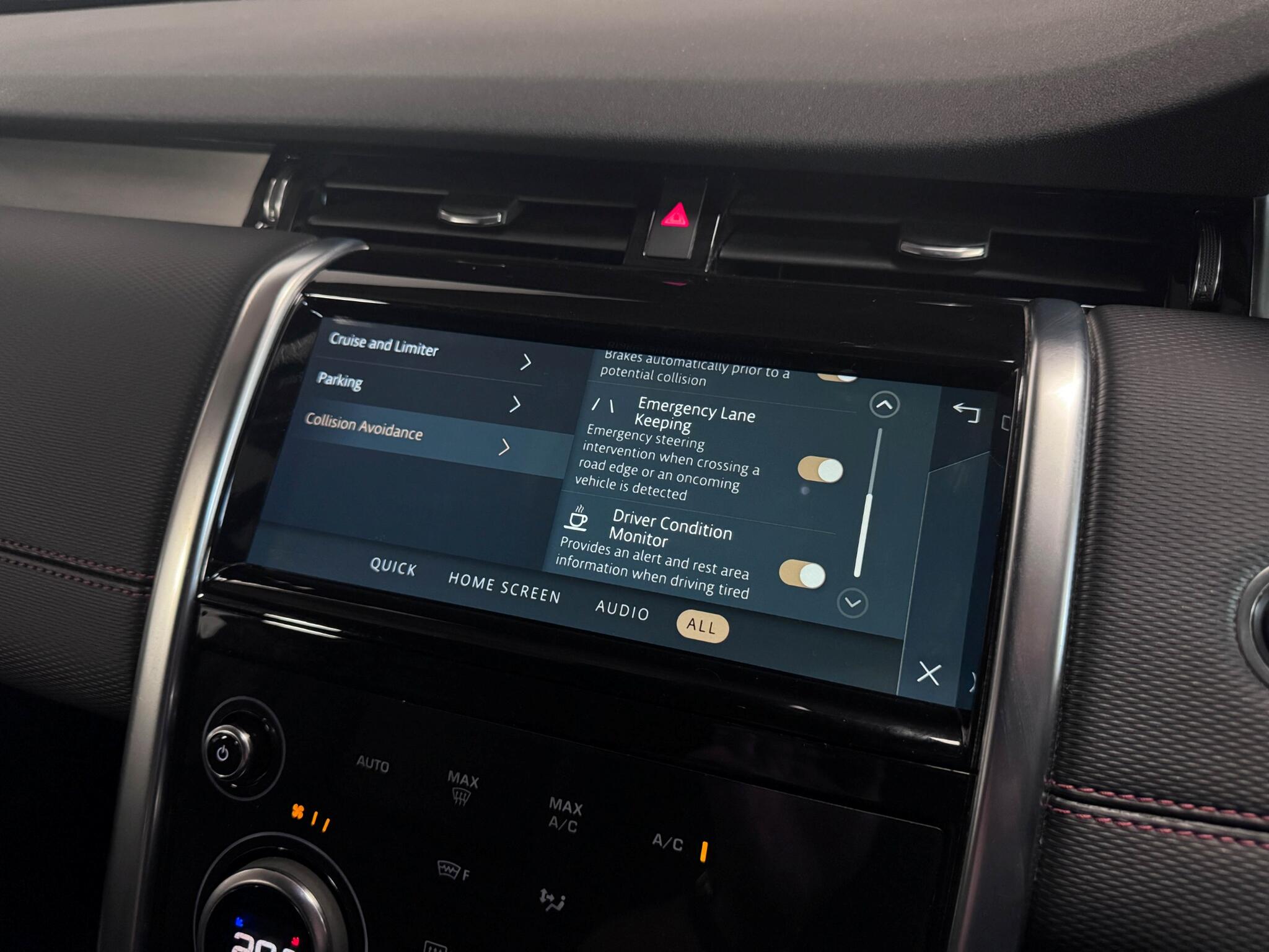 Land Rover Discovery Sport view 58