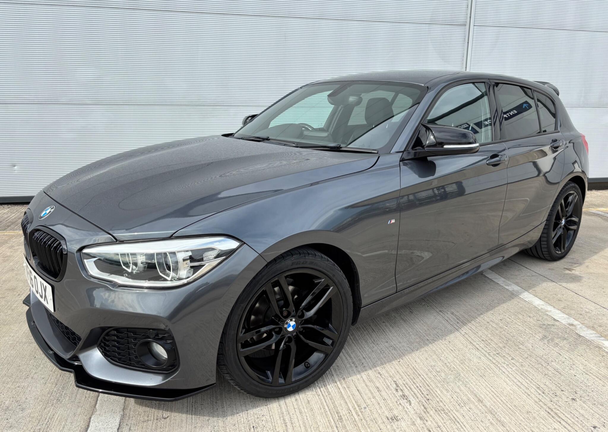 BMW 1 Series view 3