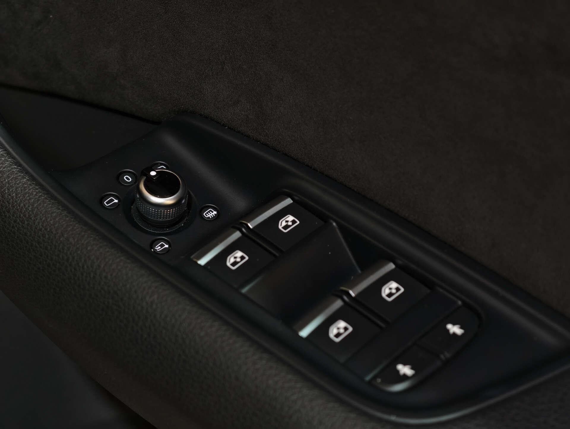 Audi SQ7 view 31
