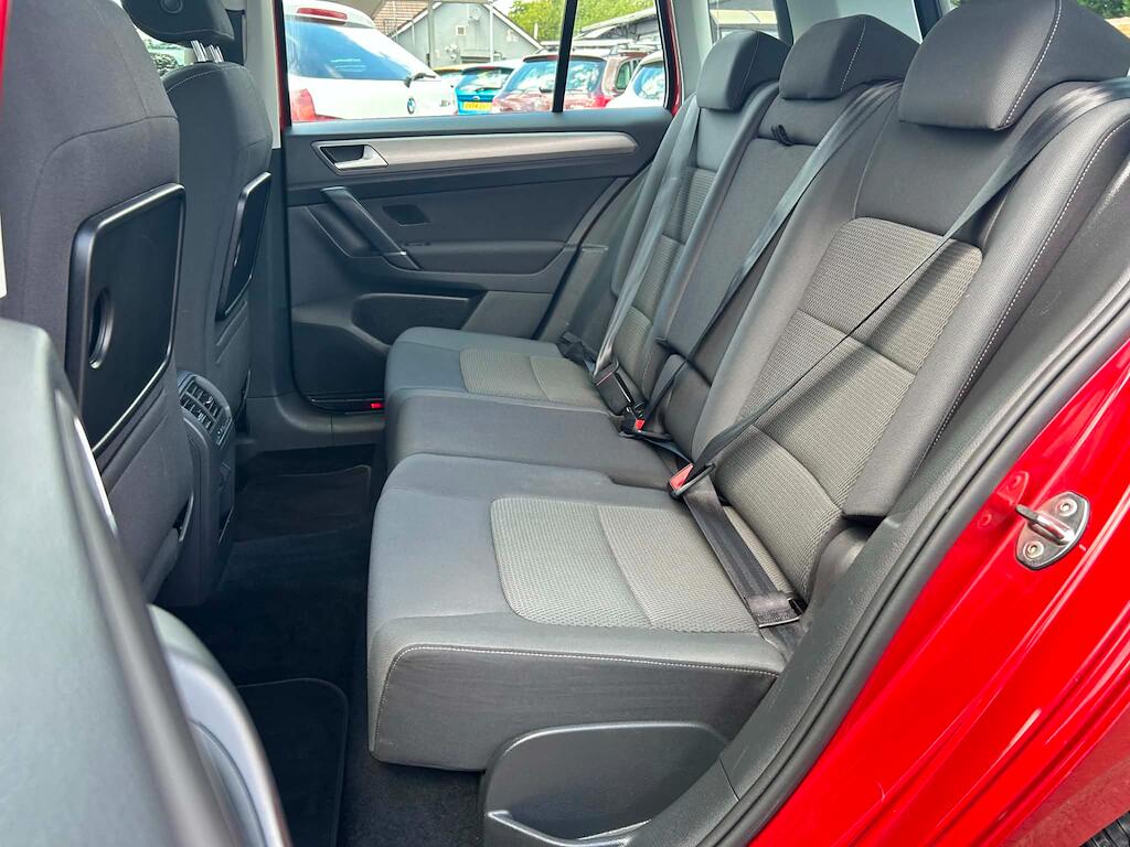 Volkswagen Golf Sportsvan view 16