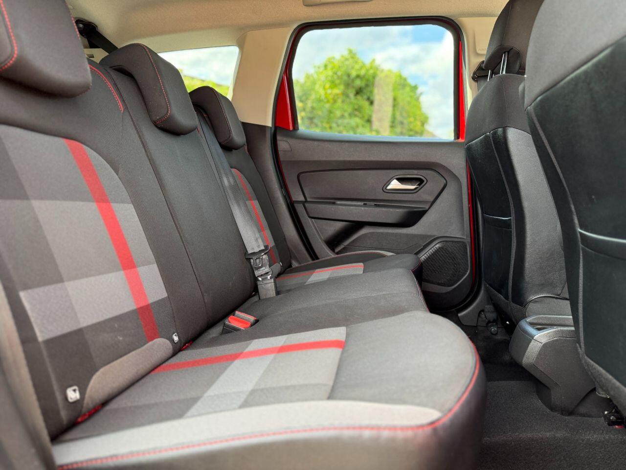 Dacia Duster view 12