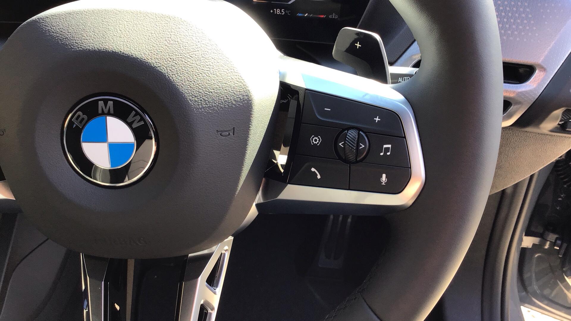 BMW 1 Series view 18