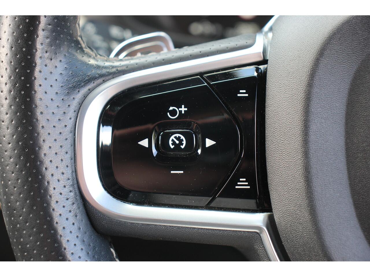 Volvo XC60 view 31