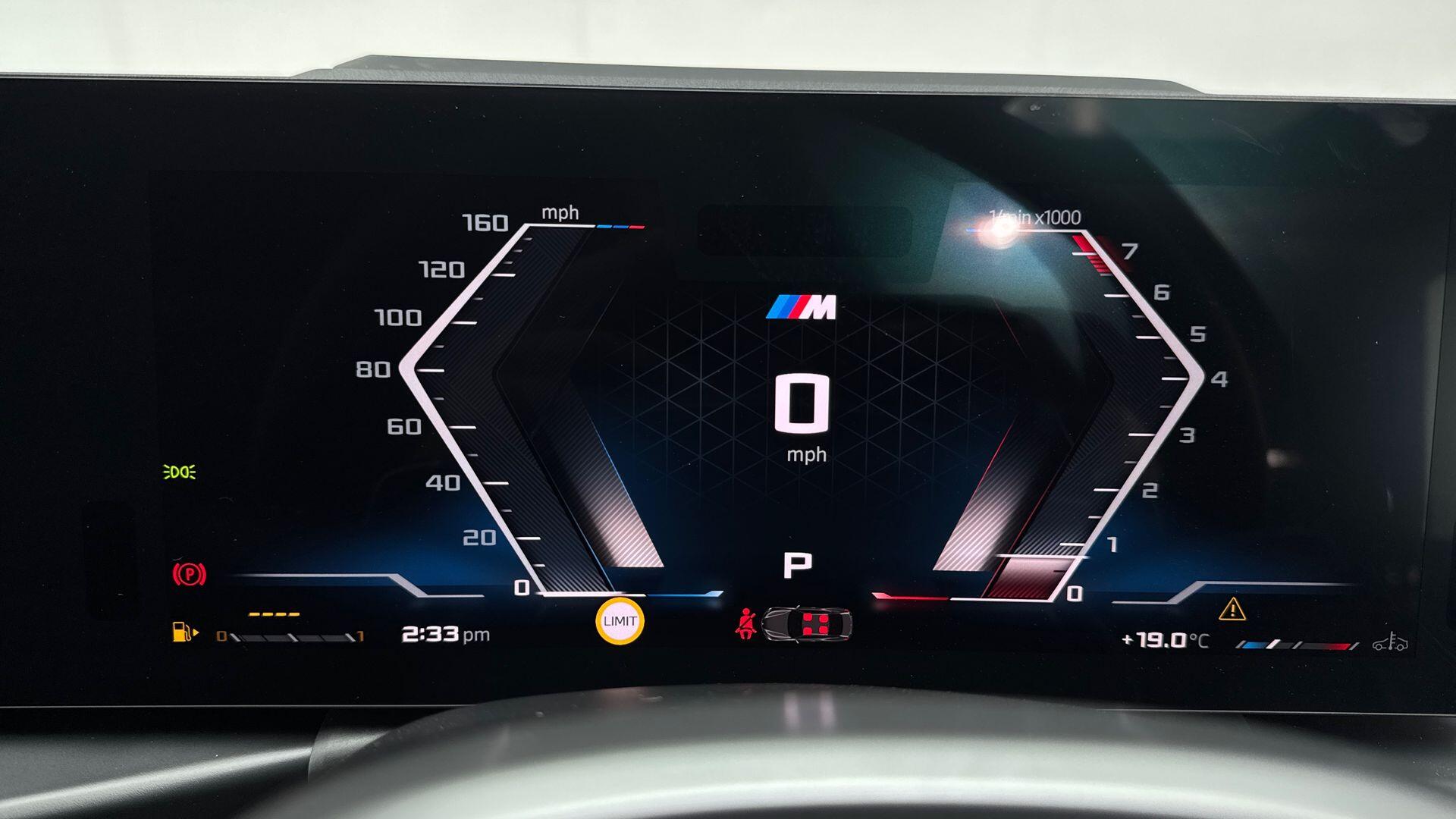 BMW 2 Series view 16