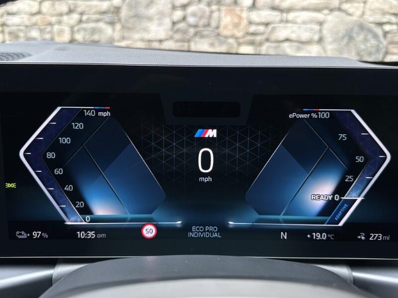 BMW i4 view 10