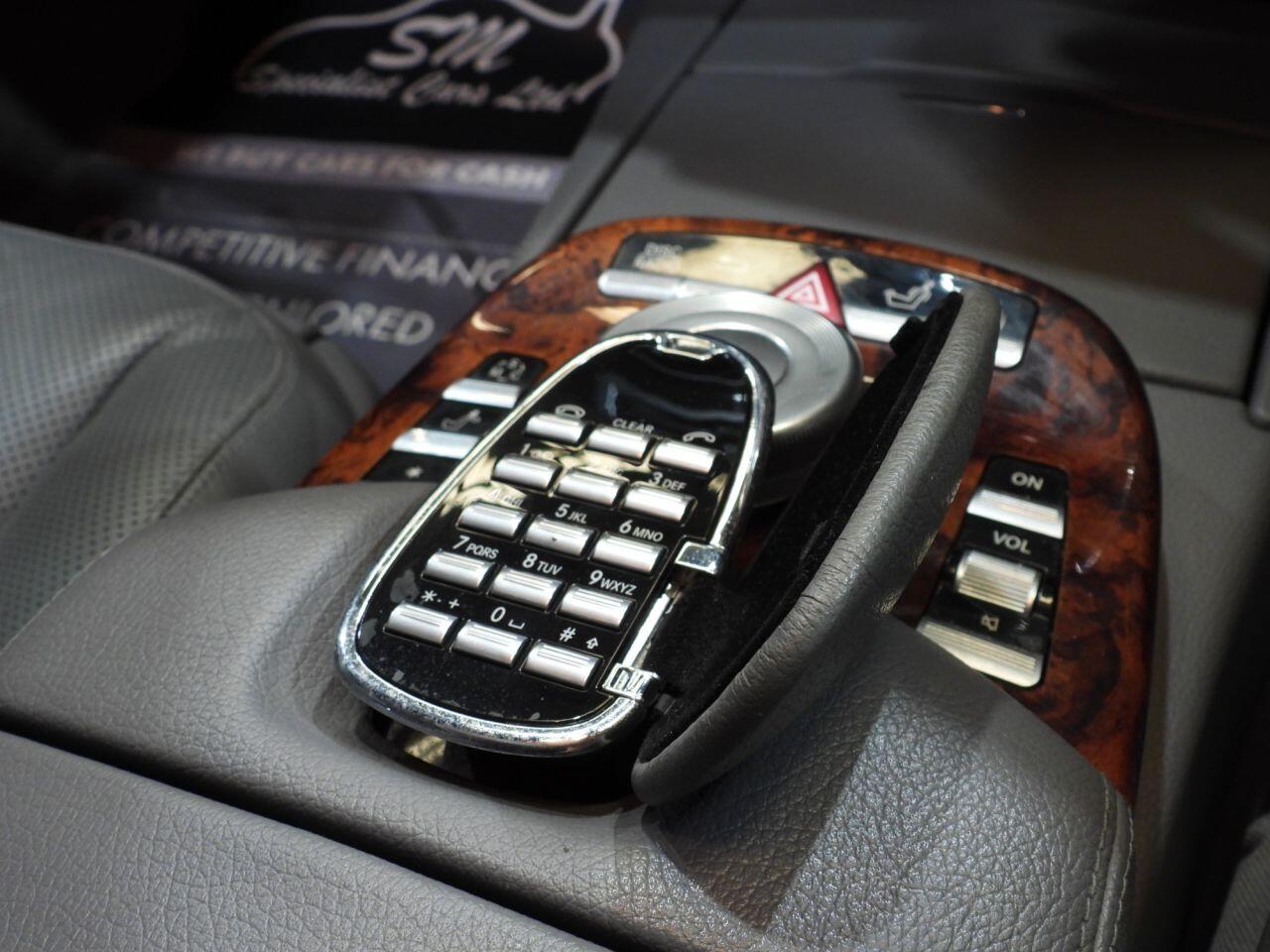 Mercedes-Benz S-Class view 25