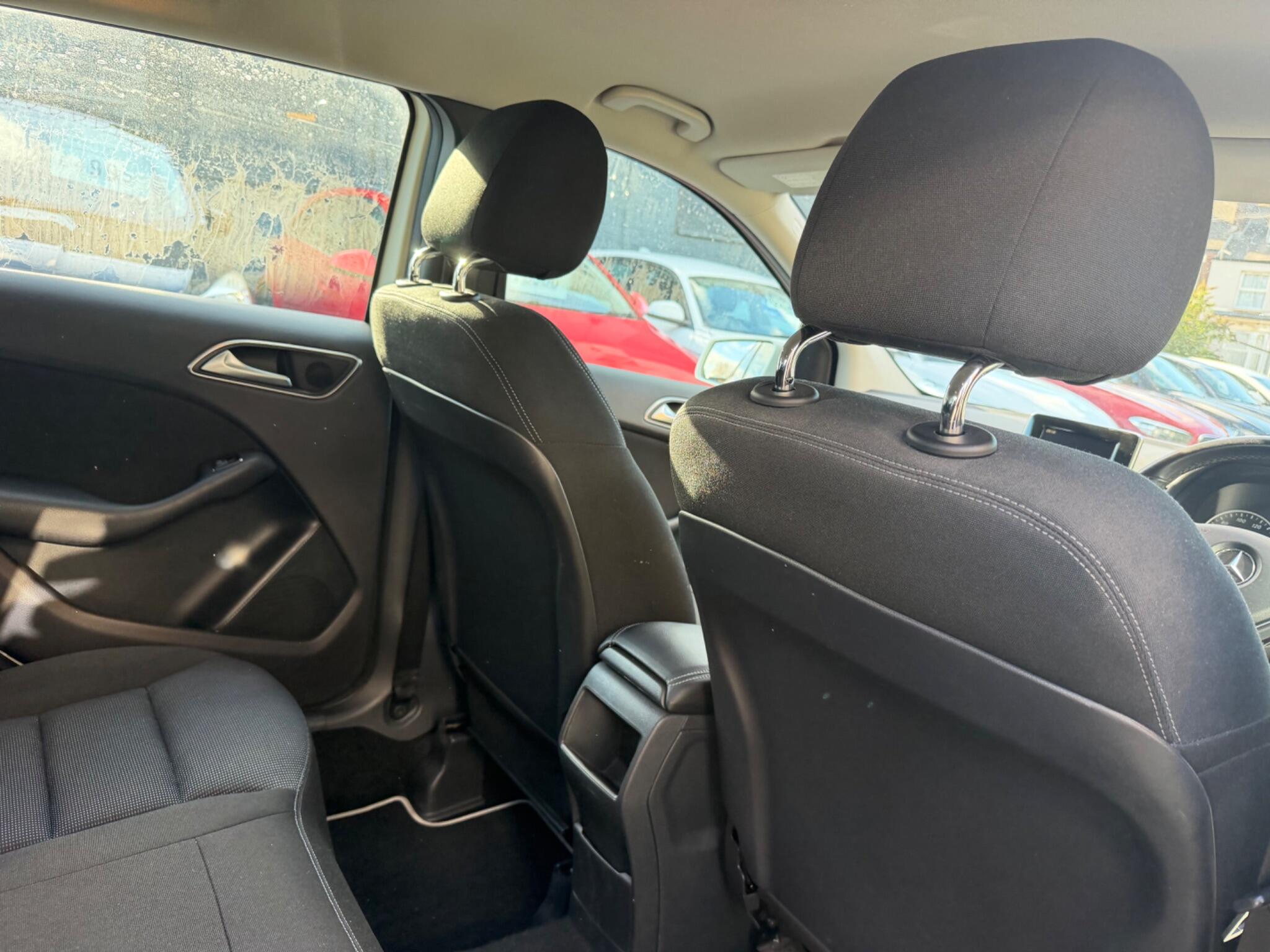 Mercedes-Benz B-Class view 21