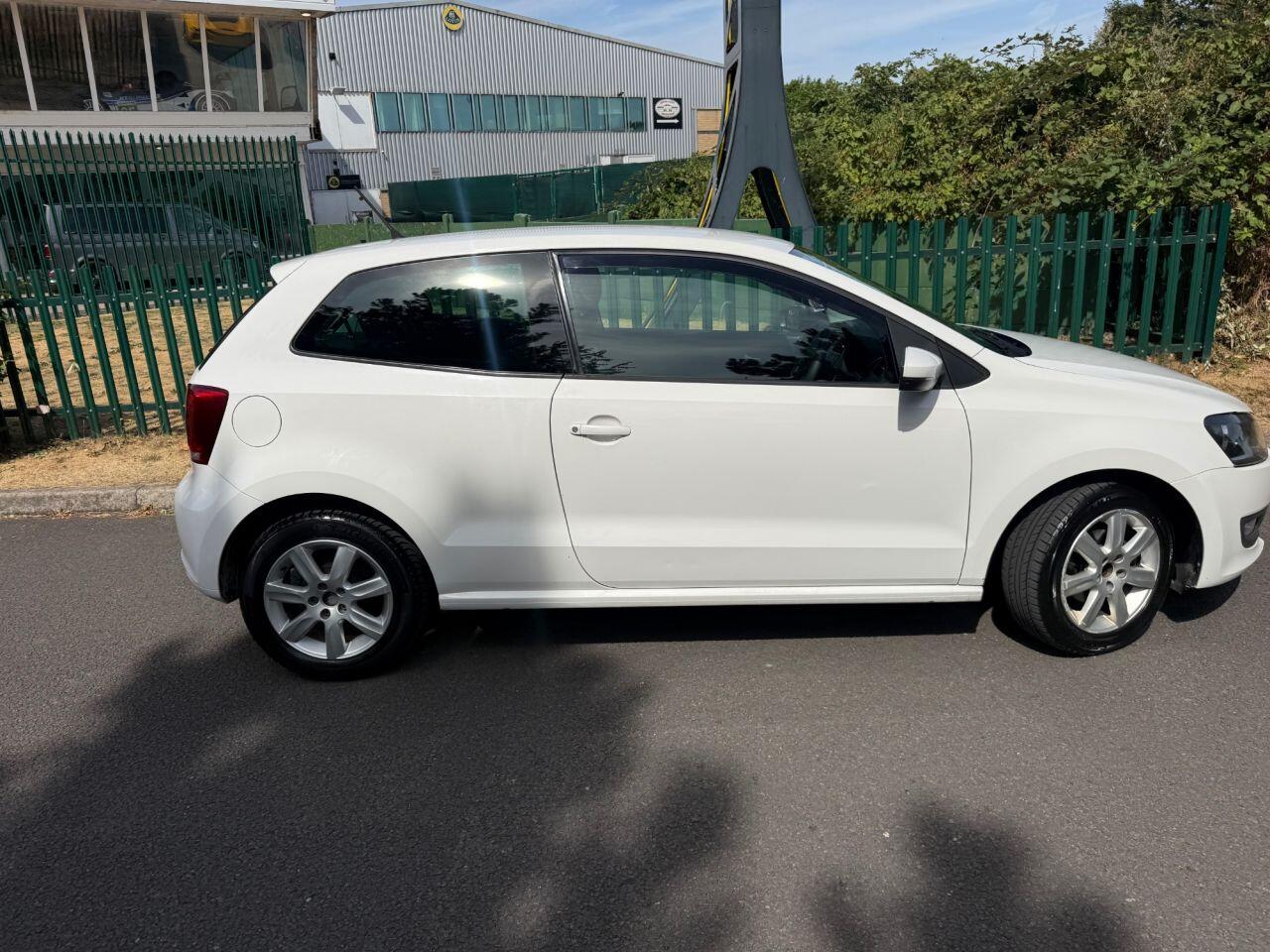 Volkswagen Polo view 18