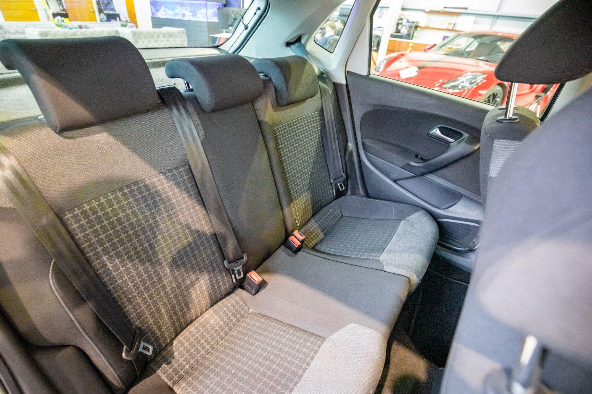 Volkswagen Polo view 17