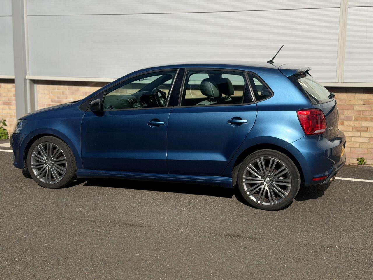 Volkswagen Polo view 63