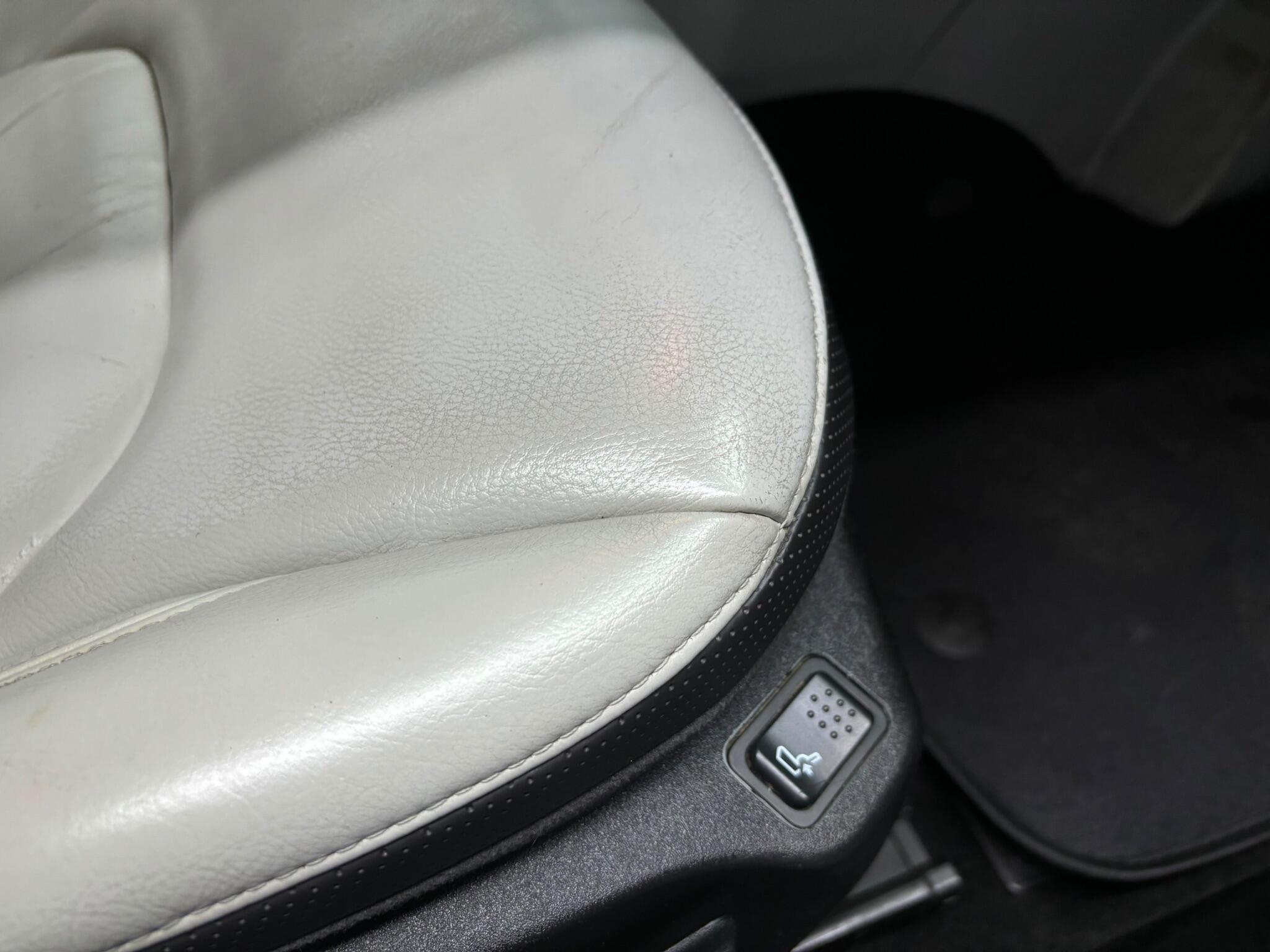 Jeep Renegade view 26