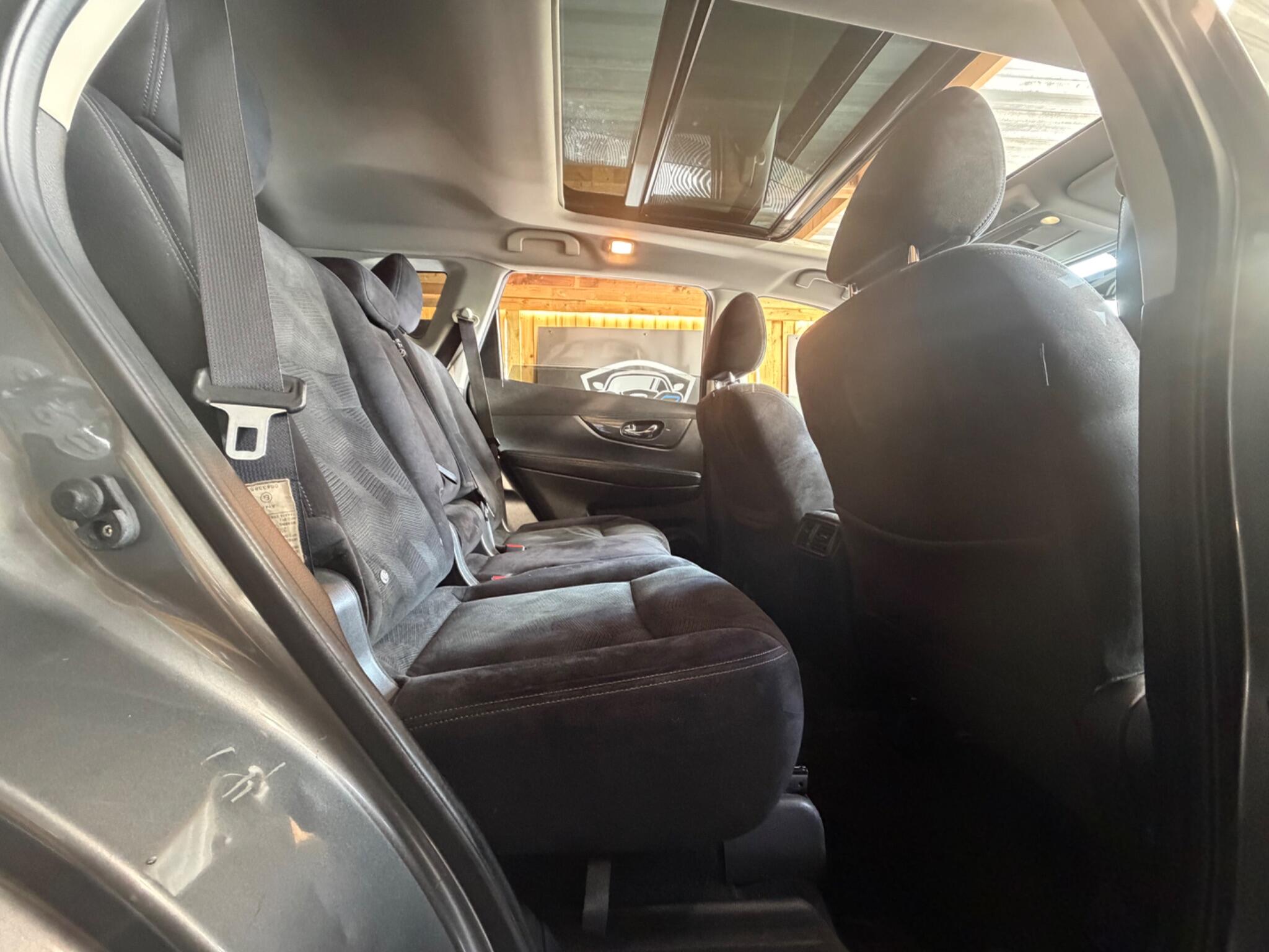 Nissan X-Trail view 23