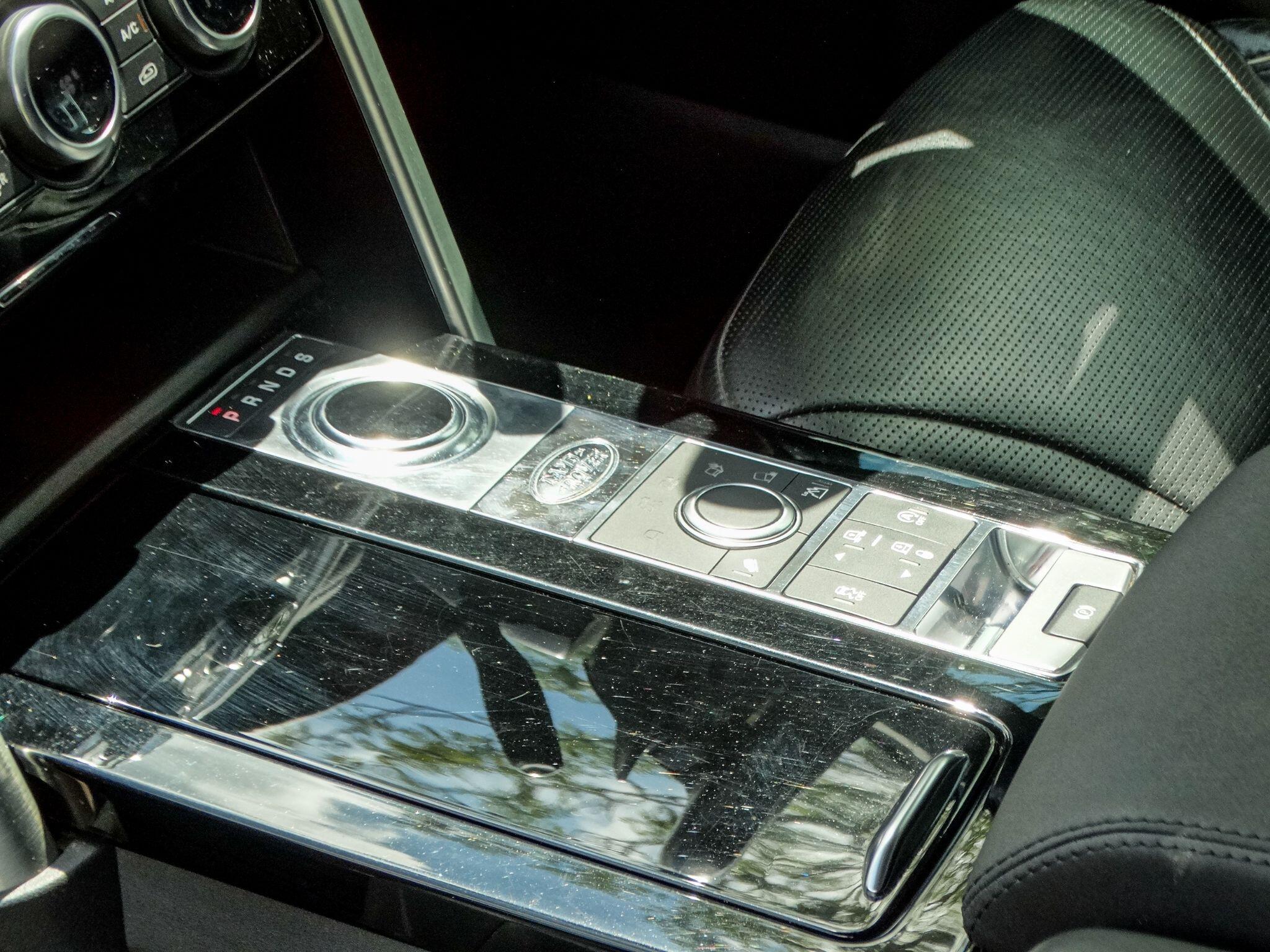 Land Rover Discovery 3 view 17