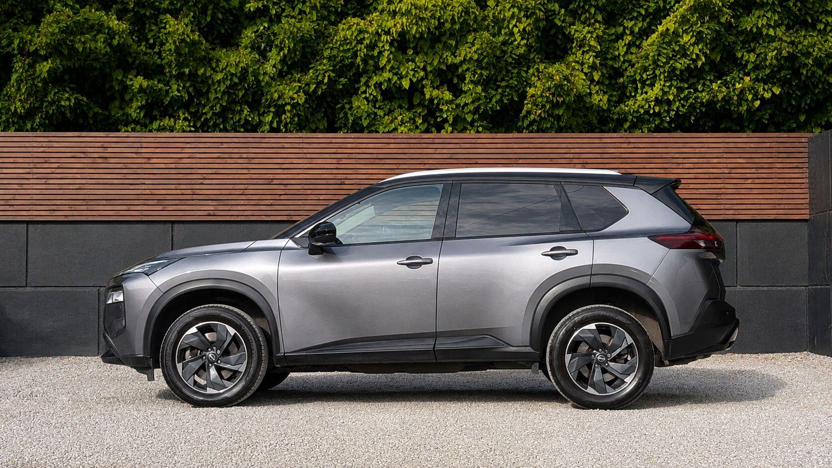 Nissan X-Trail view 5