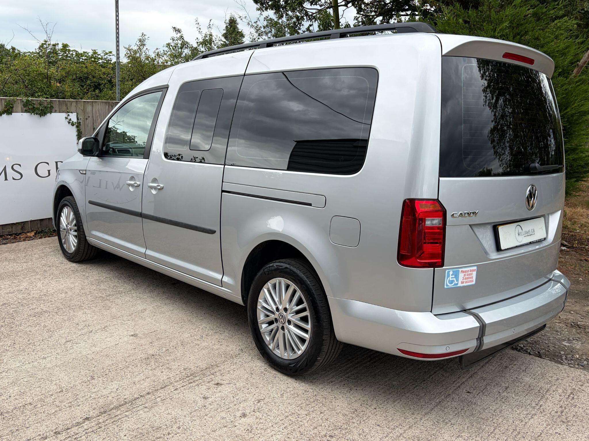 Volkswagen Caddy Maxi Life view 5