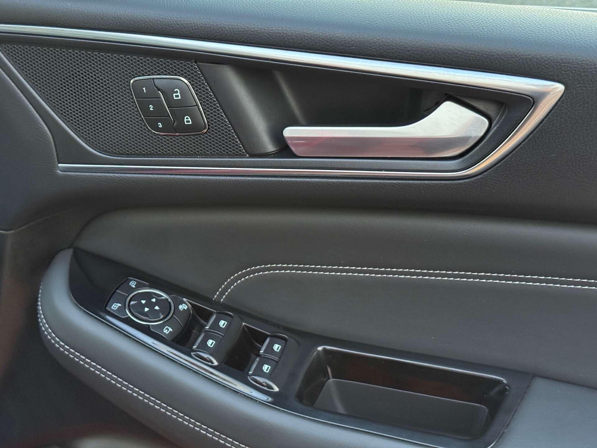 Ford S-Max view 20
