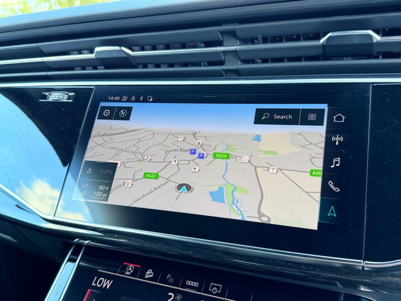 Audi Q8 view 23