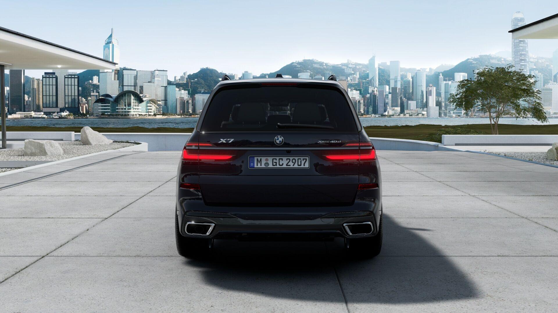 BMW X7 view 5