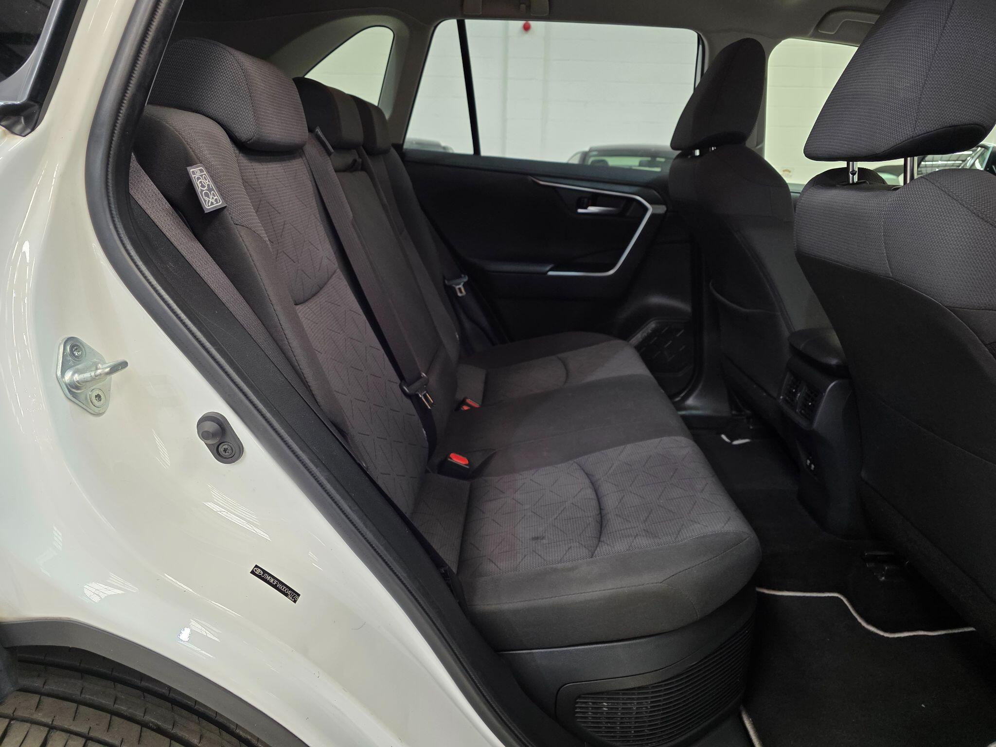 Toyota Rav4 view 22