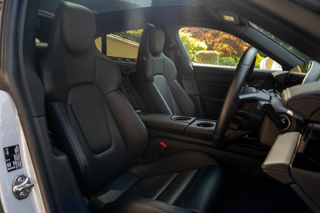 Porsche Taycan view 41
